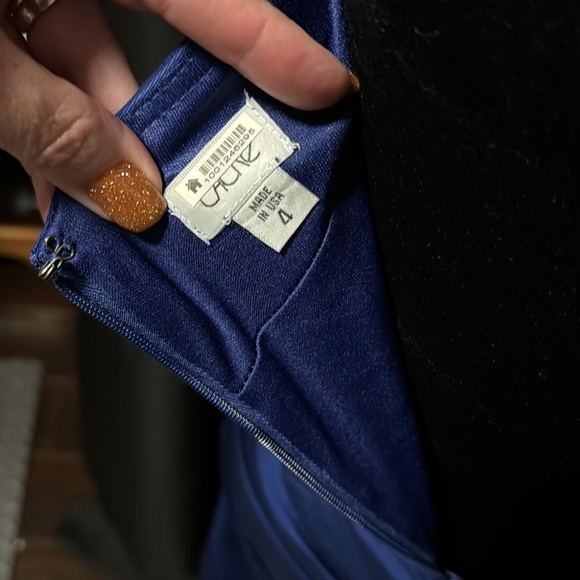 Cache Party Dress - Picture 3 of 6